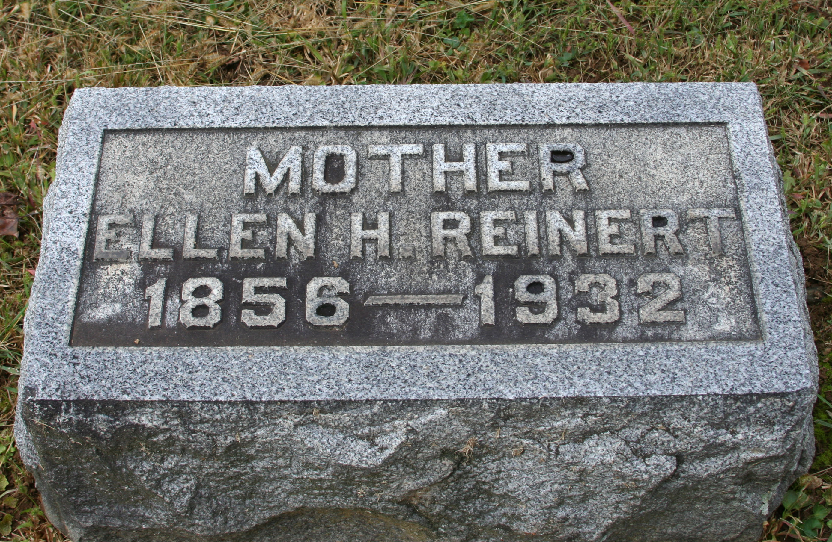 Ellen Reinert grave